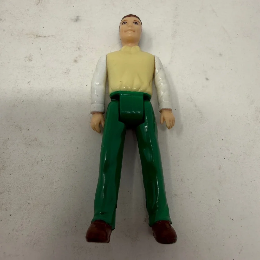 VTG Sweet Streets Pet Shop Plastic Male Action Figure Green Pants Cream Shirt